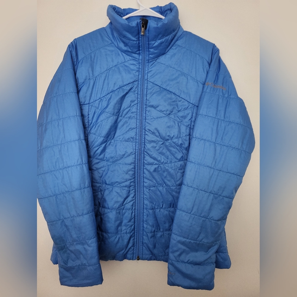 COPY - Columbia sportswear size Large! Customer canceled previous order 🙂